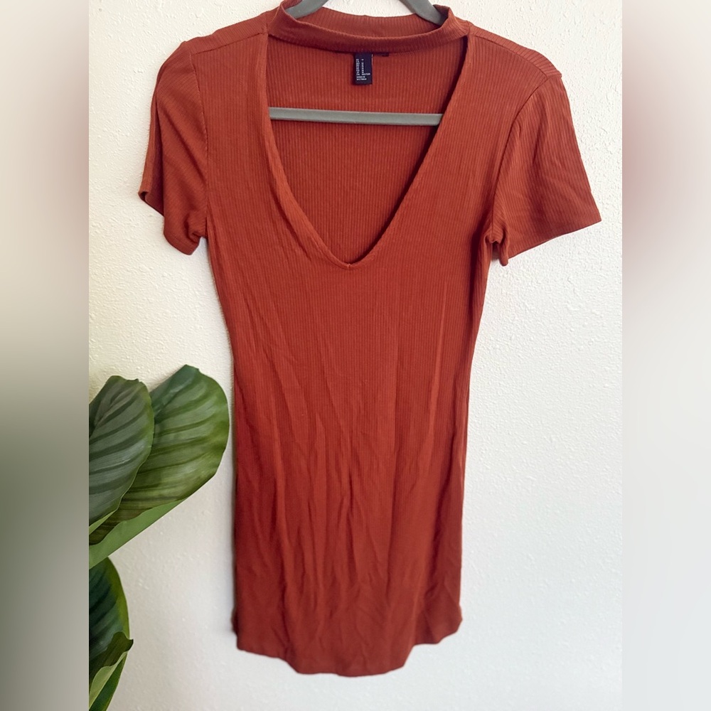 Rust colored choker V-Neck Ribbed Women's dress